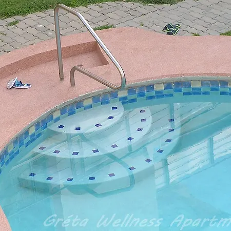 Greta Wellness Iii. * שיופוק